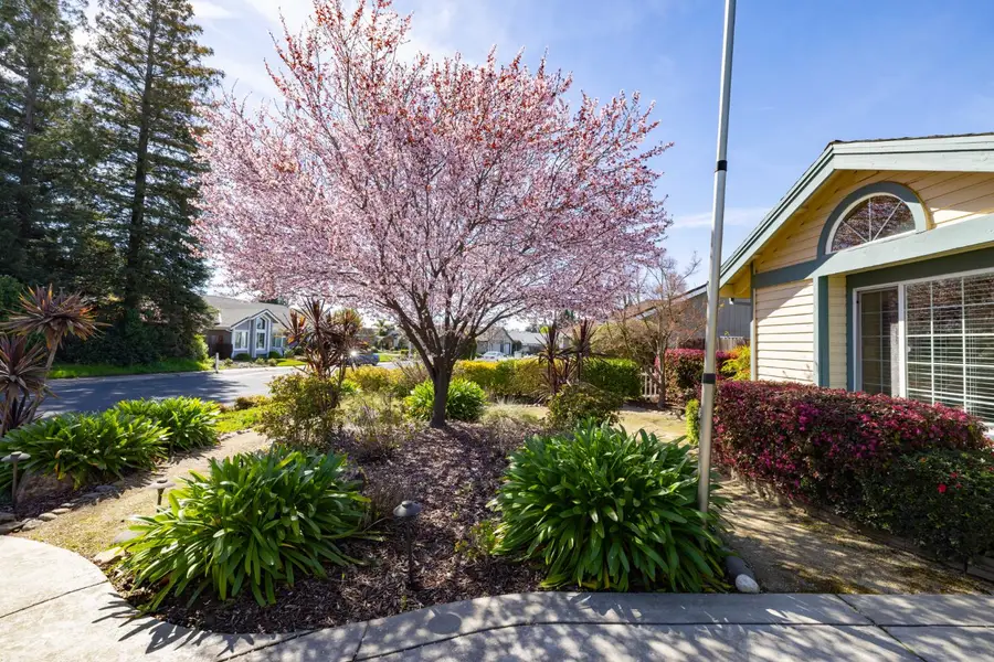 1387 Greenborough Drive, Roseville, CA 95661 - #3