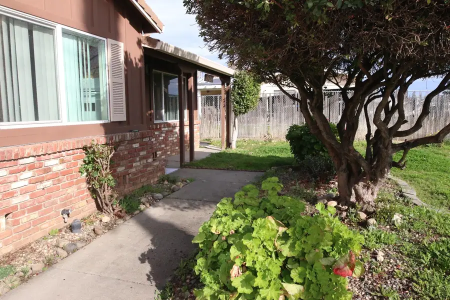 1789 Beverly Avenue, Olivehurst, CA 95961 - #3
