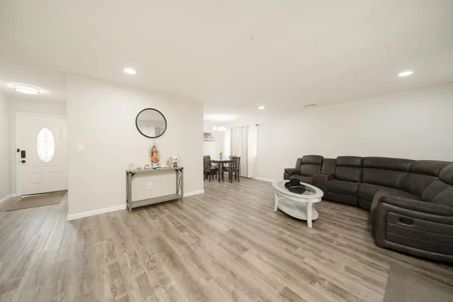 601 Summit Court, Modesto, CA 95357 - #3