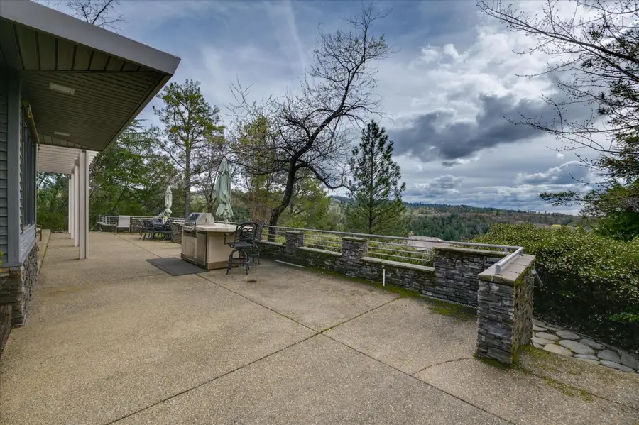 1160 N Circle Drive, Diamond Springs, CA 95619 - #3