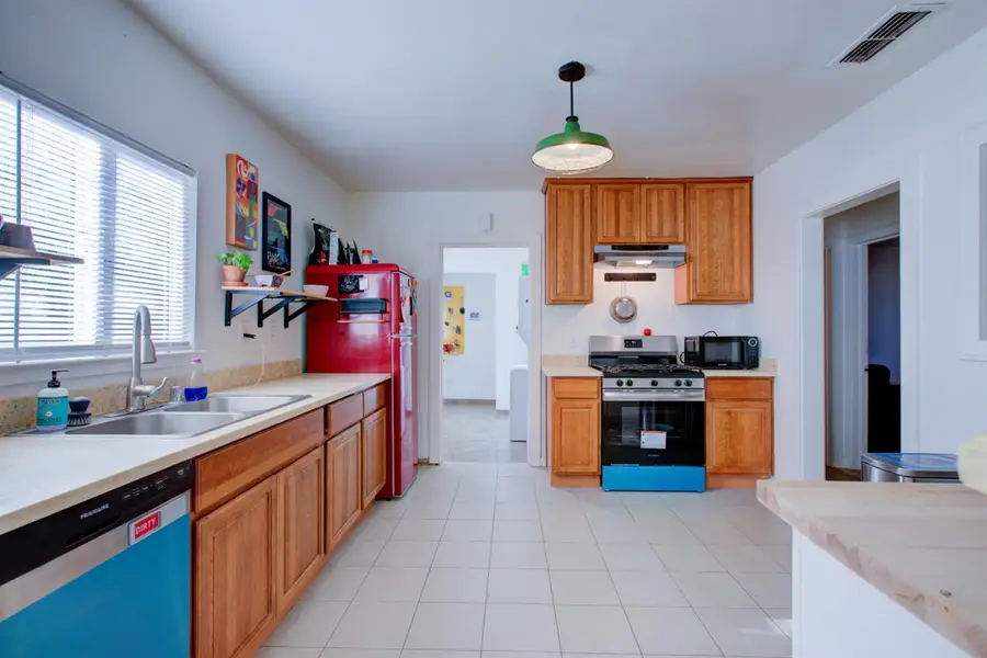 148 E 23rd, Merced, CA 95340 - #2