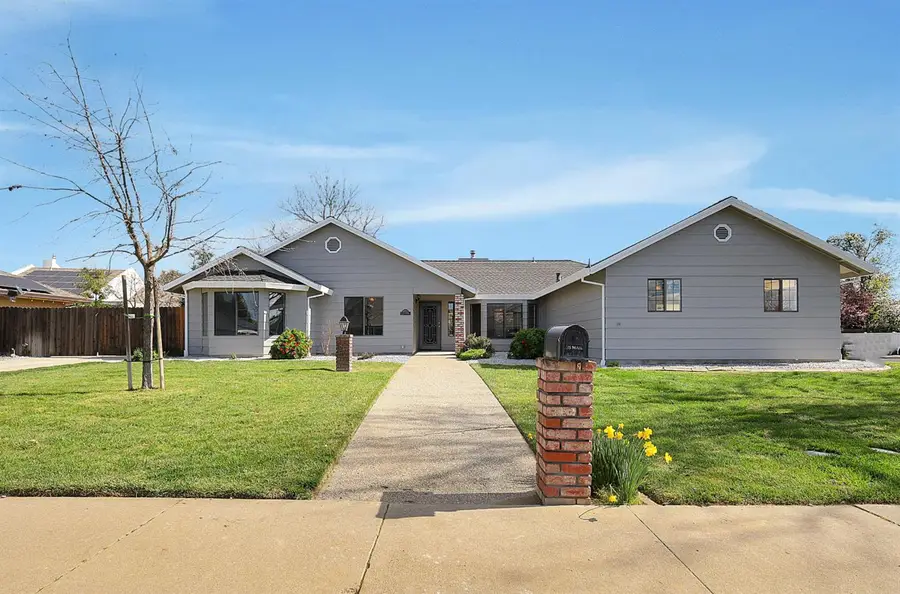 207 Country Club Drive, Colusa, CA 95932 - #2