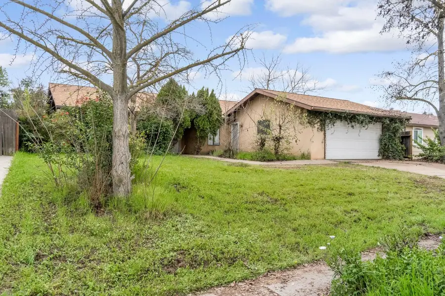 5408 N Salinas Avenue, Fresno, CA 93722 - #2