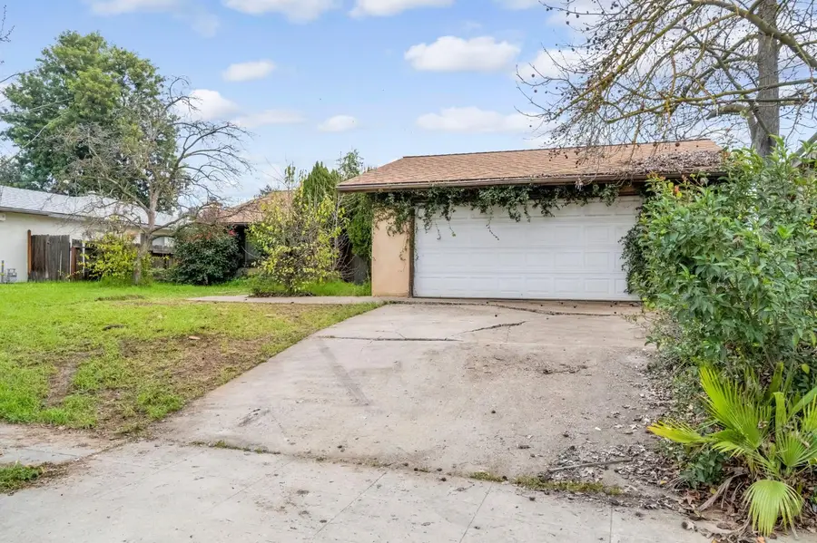 5408 N Salinas Avenue, Fresno, CA 93722 - #3