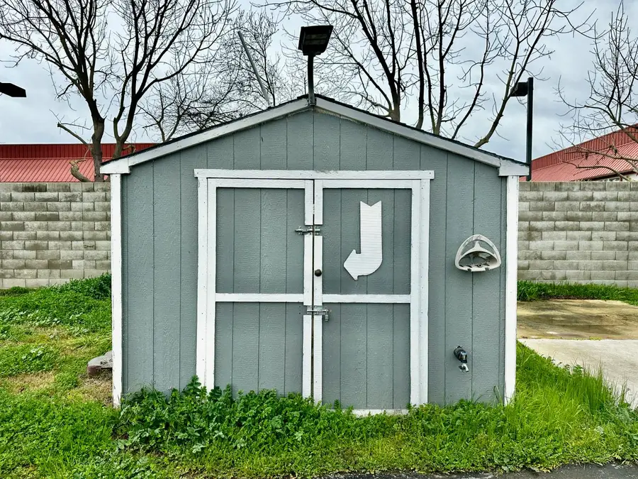 1253 E Louise Avenue, Manteca, CA 95336 - #3