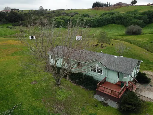 7622 Sagebrush Lane, Wallace, CA 95254