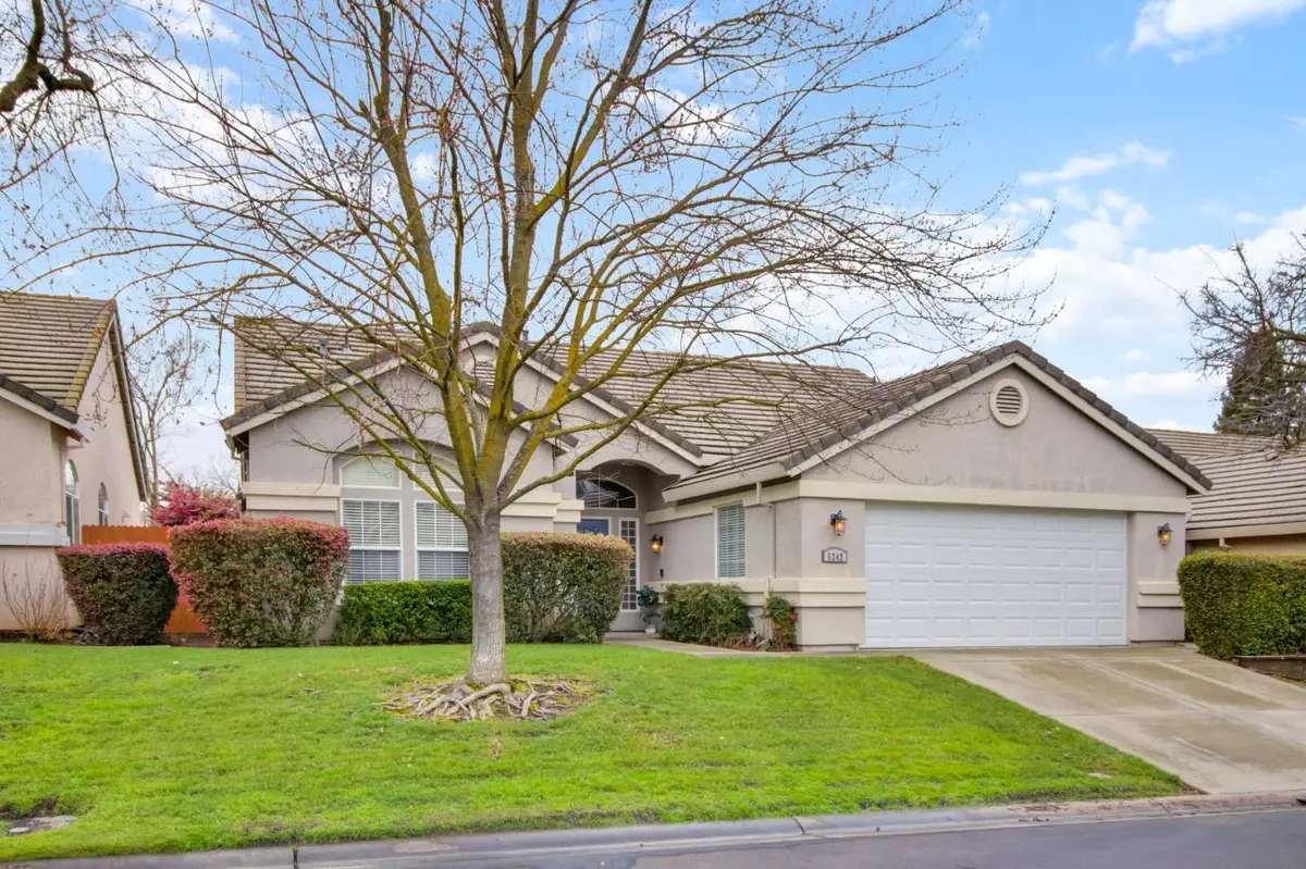 5242 Wyndham Oak Lane, Carmichael, CA 95608 - #1