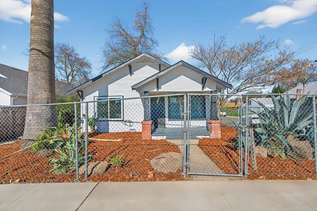 3325 12th Avenue, Sacramento, CA 95817 - #1
