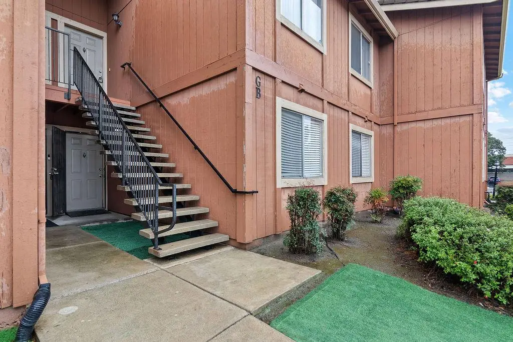 495 Cherry Lane #B, Manteca, CA 95337 - #1