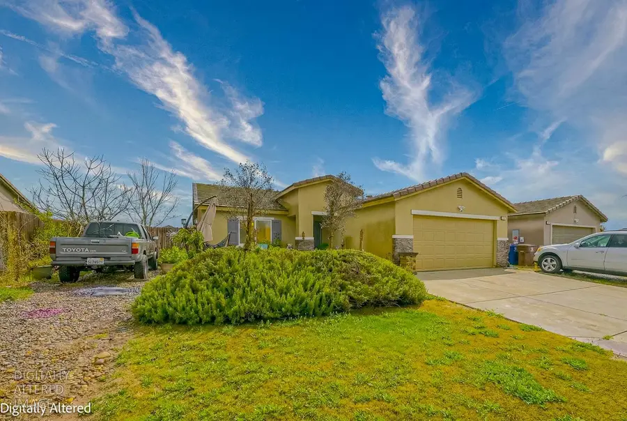 547 Blossom Dr., Chowchilla, CA 93610 - #2