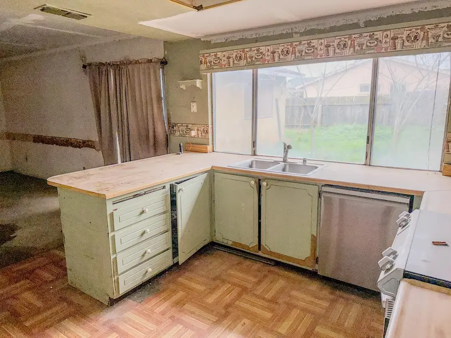 8404 Sunrise Woods Way, Sacramento, CA 95828 - #2