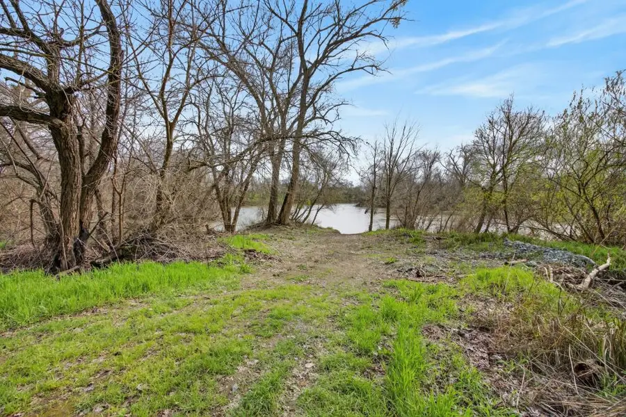 304 Silva Avenue, Marysville, CA 95901 - #2