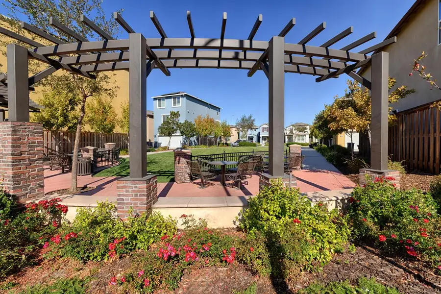 4057 Southampton, West Sacramento, CA 95691 - #3