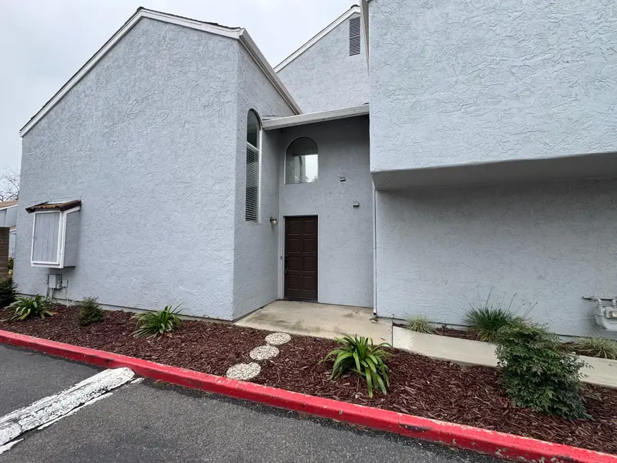 817 E Orangeburg Avenue #5, Modesto, CA 95350 - #3