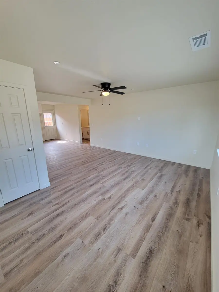 471 E Alameda Street, Manteca, CA 95336 - #2