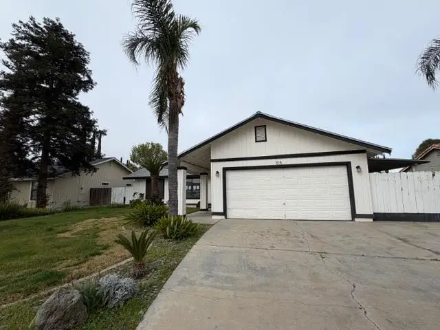 515 N Santa Monica Street, Los Banos, CA 93635 - #2