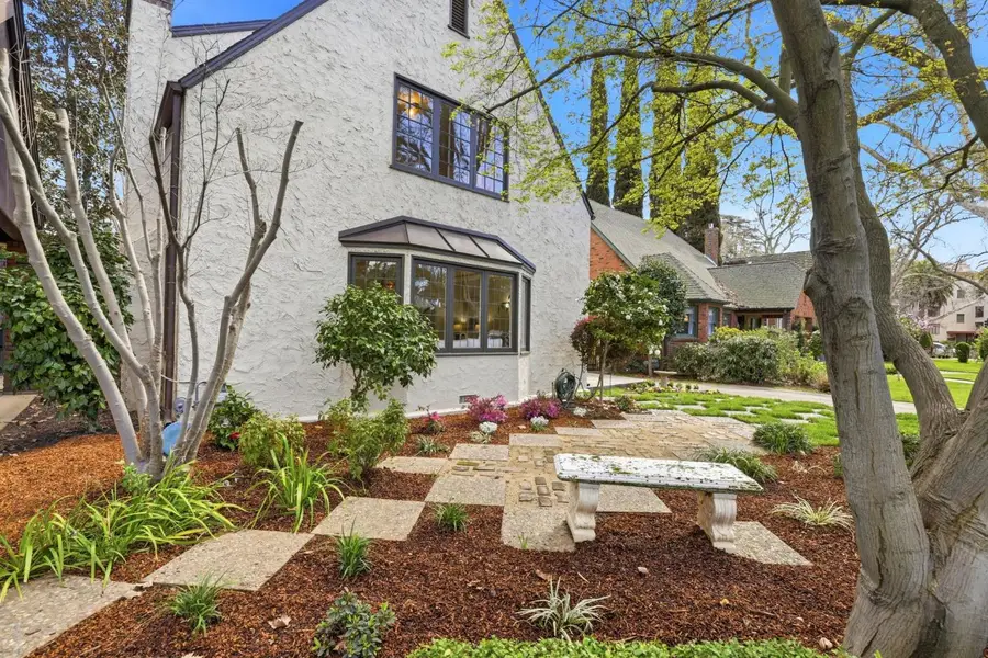 717 33rd Street, Sacramento, CA 95816 - #3