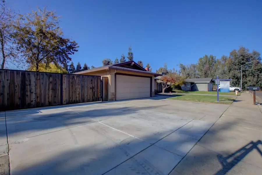 4317 Roy Dan Lane, Denair, CA 95316 - #3