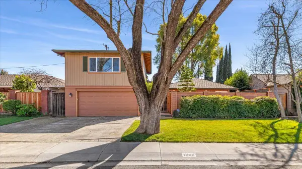 1266 W Mariposa Avenue, Stockton, CA 95204