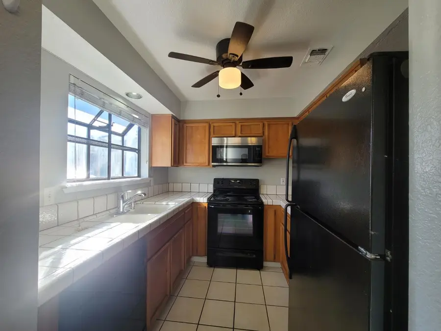 1117 Bell Street #9, Sacramento, CA 95825 - #3