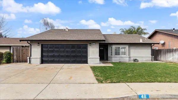 48 Obsidian Drive, Oakdale, CA 95361