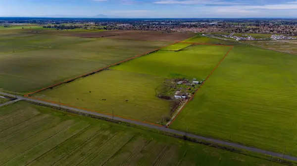 13146 Cherokee Lane, Galt, CA 95632