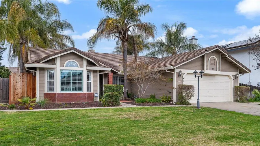 225 Fullerton Drive, Turlock, CA 95382 - #2