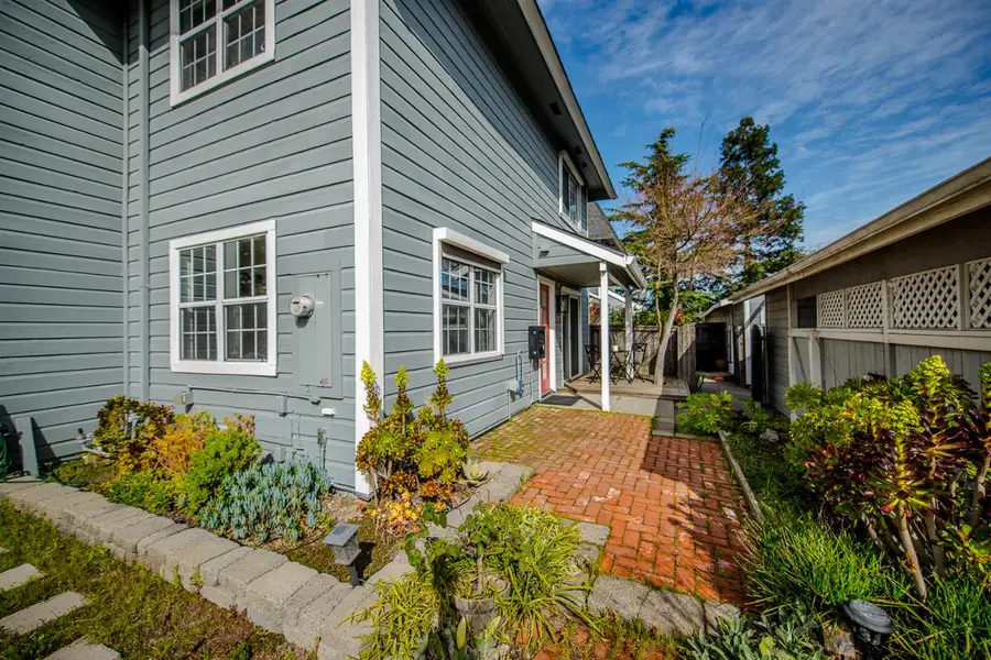 3152 Woods Circle, Davis, CA 95616 - #3