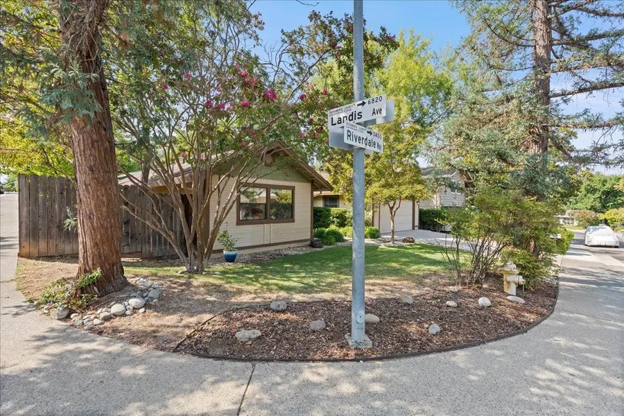 3401 Riverdale Way, Carmichael, CA 95608 - #2