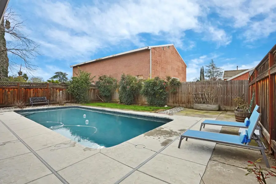 264 W Emerson Avenue, Tracy, CA 95376 - #2