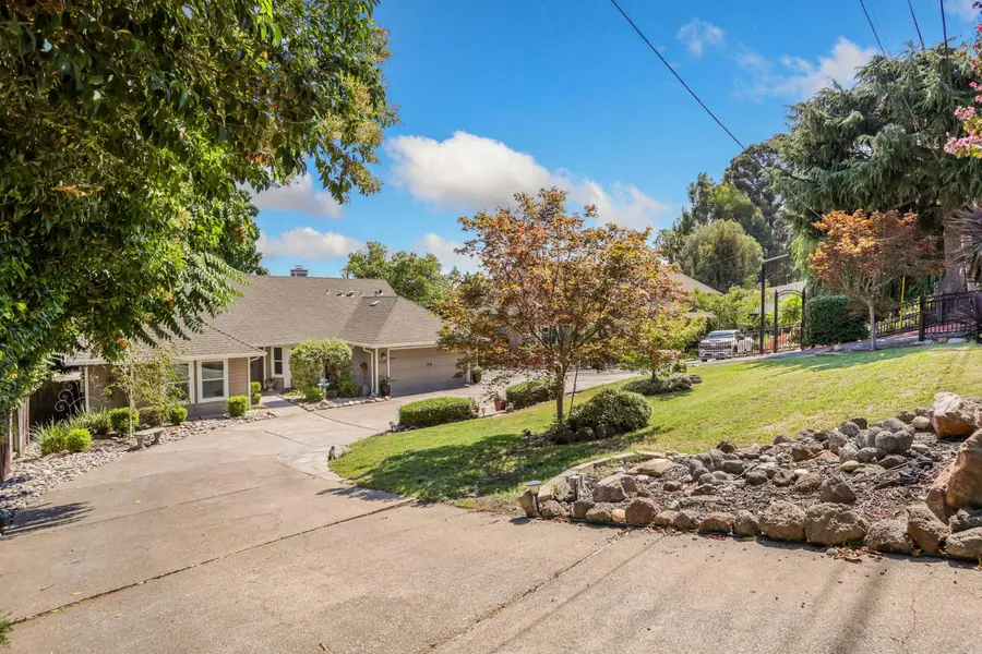 2210 W River Drive, Stockton, CA 95204 - #2