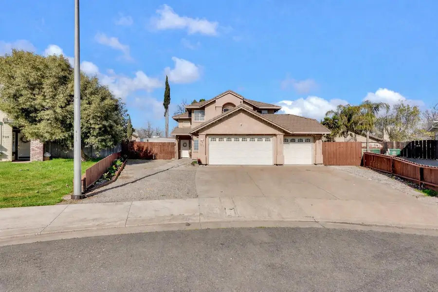 708 Coastal Court, Los Banos, CA 93635 - #3