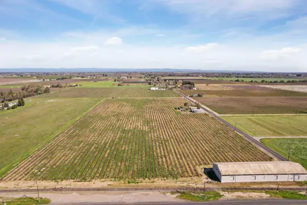 6233 E Woodbridge Road, Acampo, CA 95220