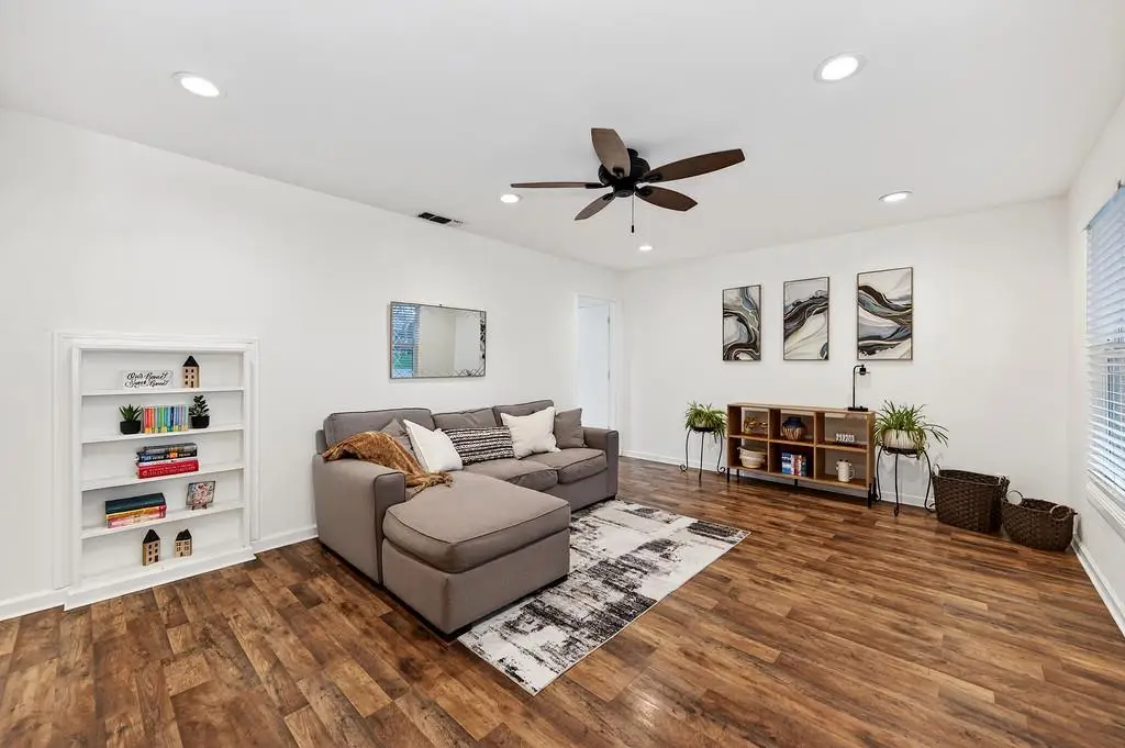 5300 49th Street, Sacramento, CA 95820 - #1