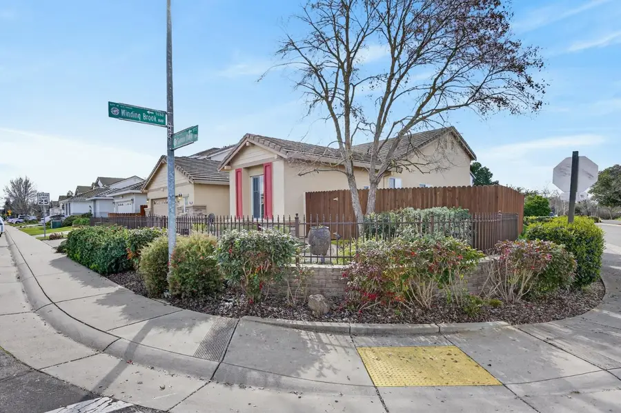 9272 Salmon Creek Drive, Elk Grove, CA 95624 - #3