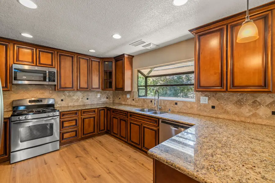 24126 Green Valley Road, Auburn, CA 95602 - #2