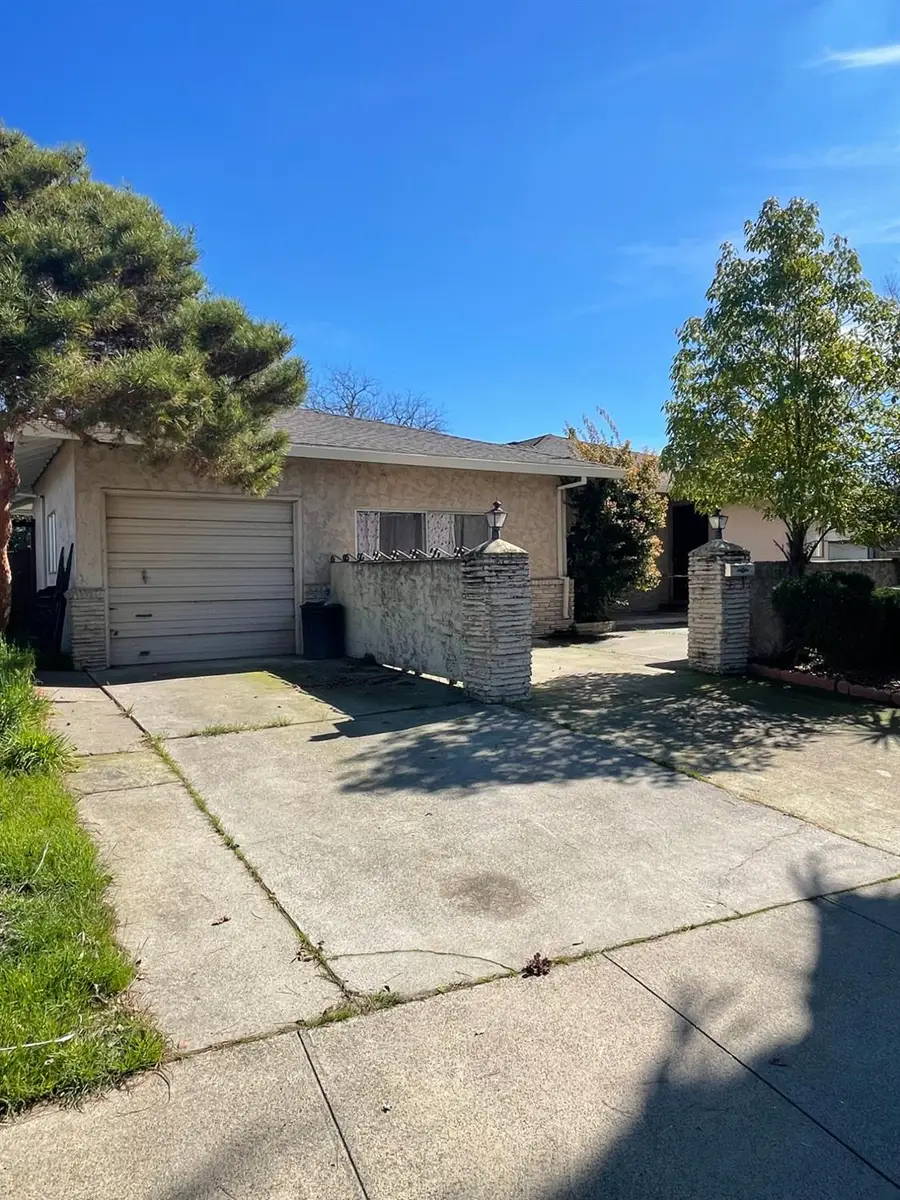 2325 Glen Ellen Circle, Sacramento, CA 95822 - #2