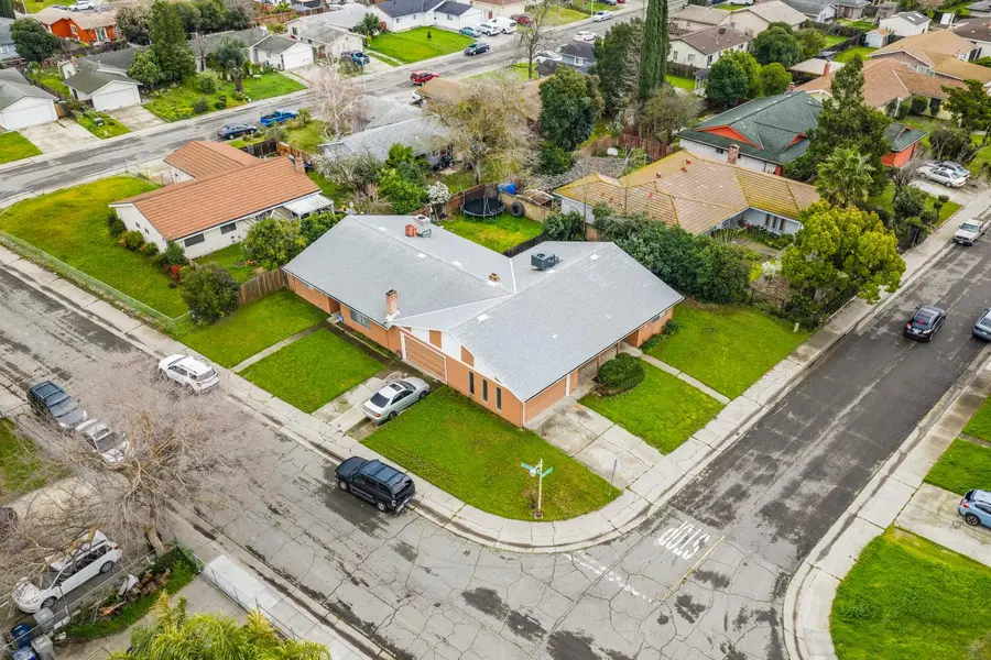 81 Brentford Circle, Sacramento, CA 95823 - #2