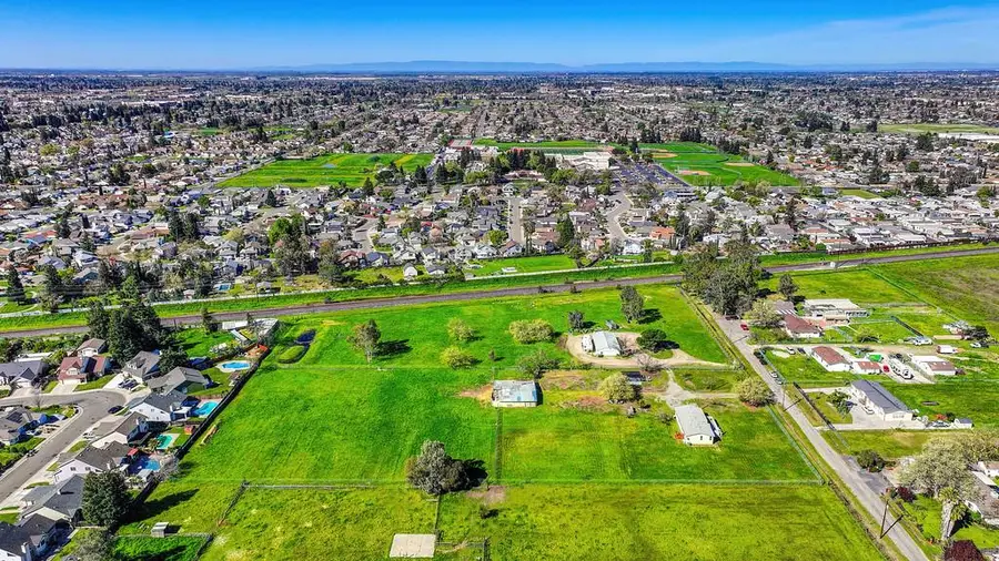 8610 Carlisle, Sacramento, CA 95828 - #2