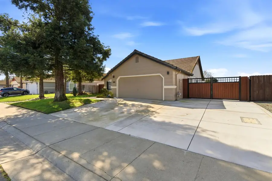 196 Sparrow Drive, Galt, CA 95632 - #2