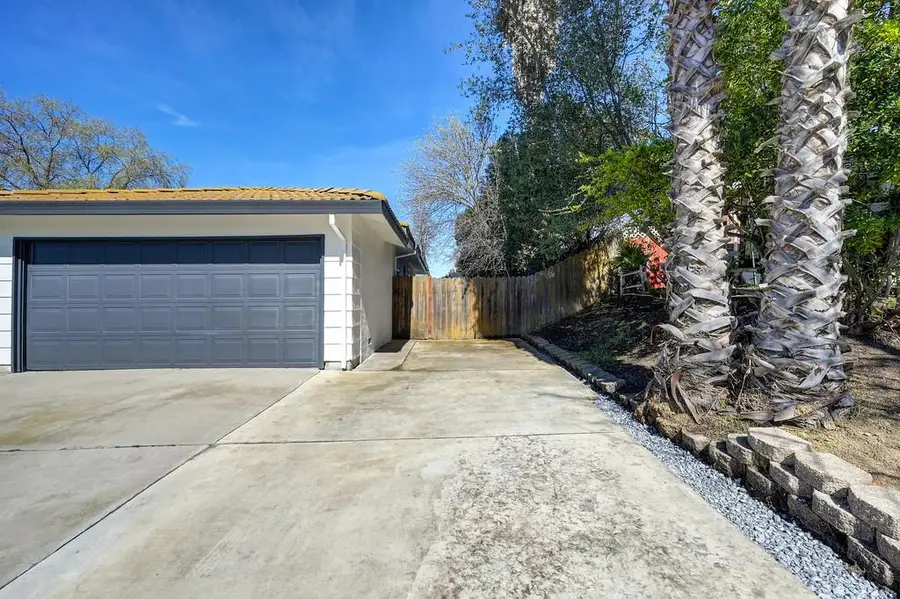 6211 Longmont Way, Carmichael, CA 95608 - #3