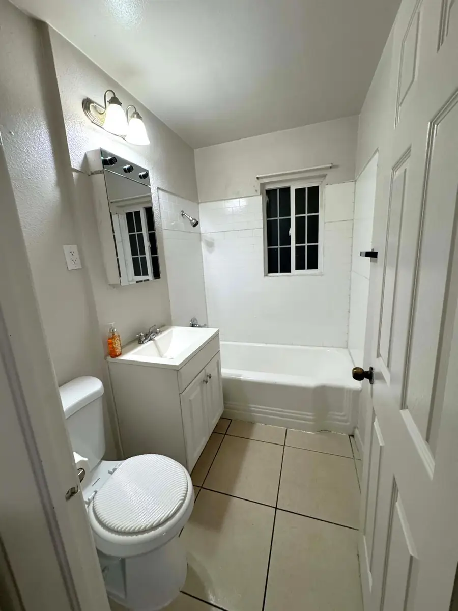 3331 E Clinton Avenue, Fresno, CA 93703 - #3