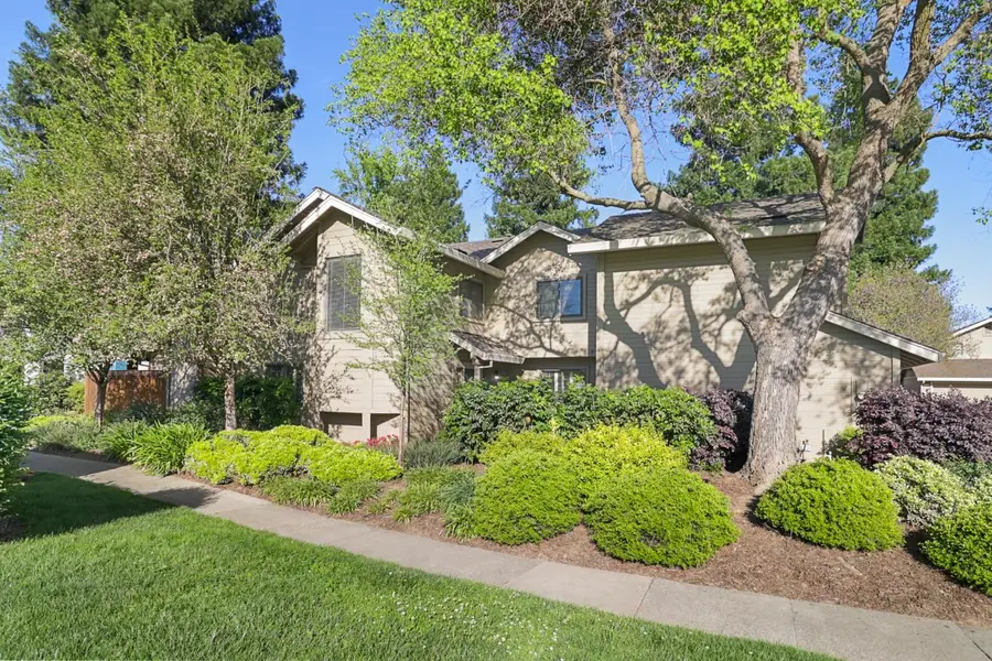 1932 University Park Drive, Sacramento, CA 95825 - #2