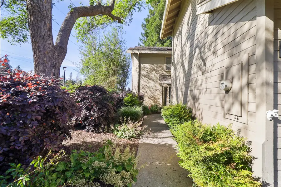 1932 University Park Drive, Sacramento, CA 95825 - #3