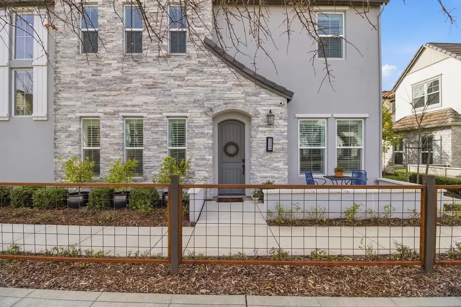 3304 Crocker Drive, Sacramento, CA 95818 - #2