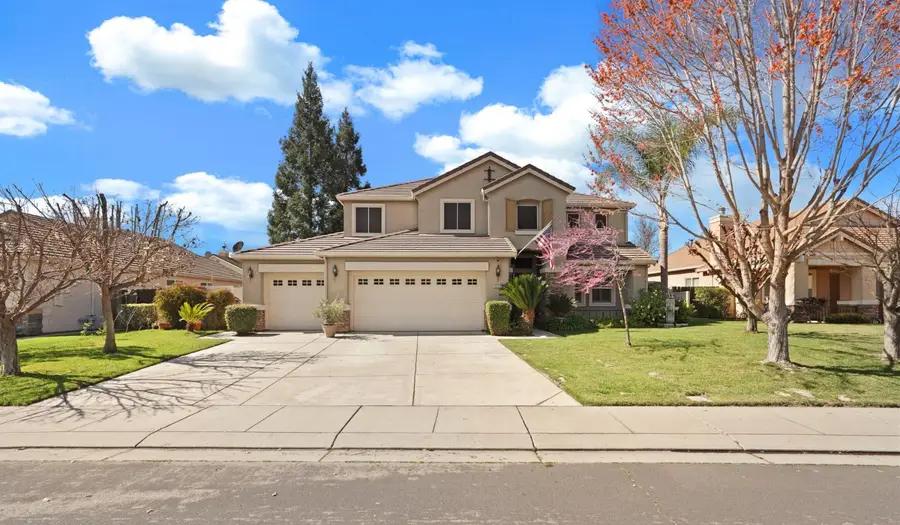 2043 Derrick Avenue, Manteca, CA 95337 - #2