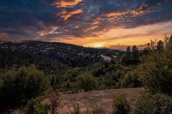 5776 Prospector Lane, Murphys, CA 95247