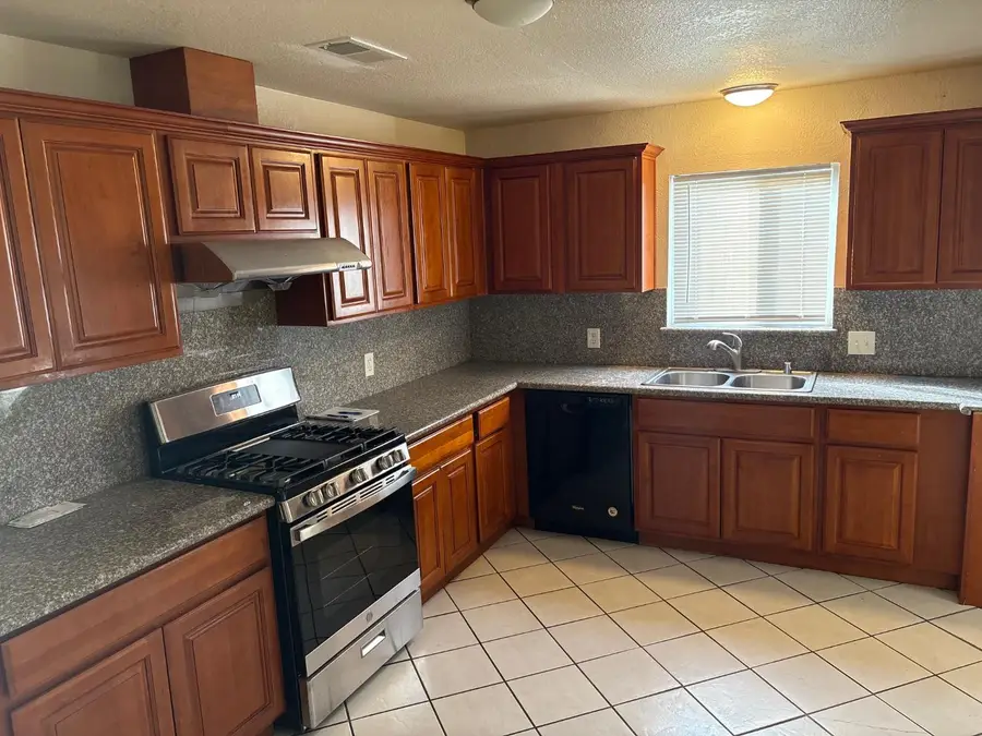 3508 Kern Street, Sacramento, CA 95838 - #2