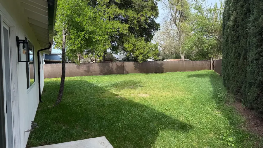 2129 Kellogg Way, Rancho Cordova, CA 95670 - #3