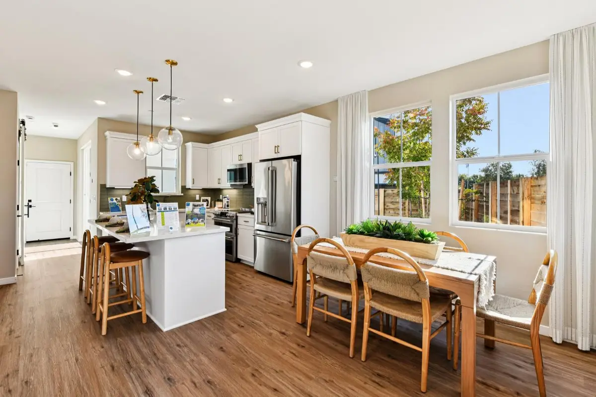 6401 Ventris Walk, Sacramento, CA 95823 - #1